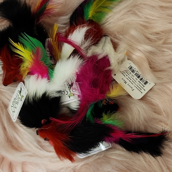 Brand New SAVVY TABBY FEATHER TAIL CATNIP MICE & ZANIES RATTLE BALLS -9CT. - Picture 4 of 4